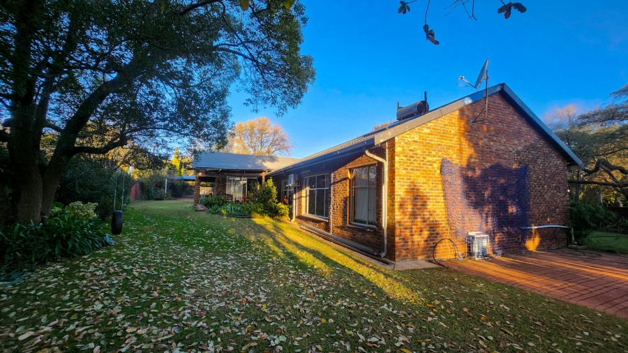 4 Bedroom Property for Sale in Wilkoppies North West